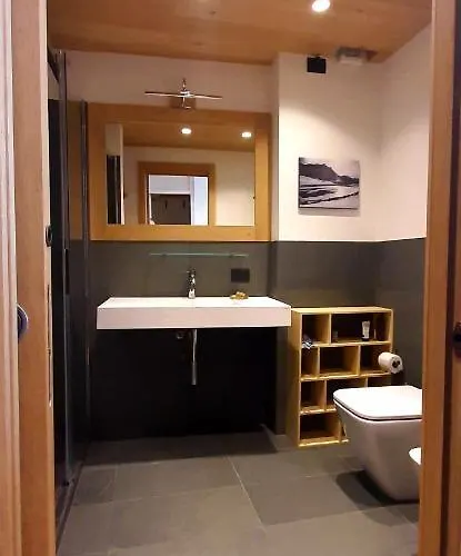 Апартаменти Grand Bijoux Брей-Червінія